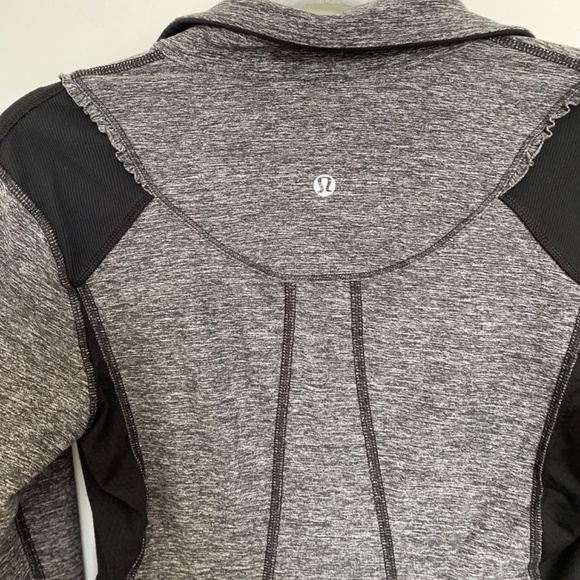 LULULEMON Run Your Heart Out Pullover 1/2 Zip Size 8 Heathered Black - Picture 13 of 16